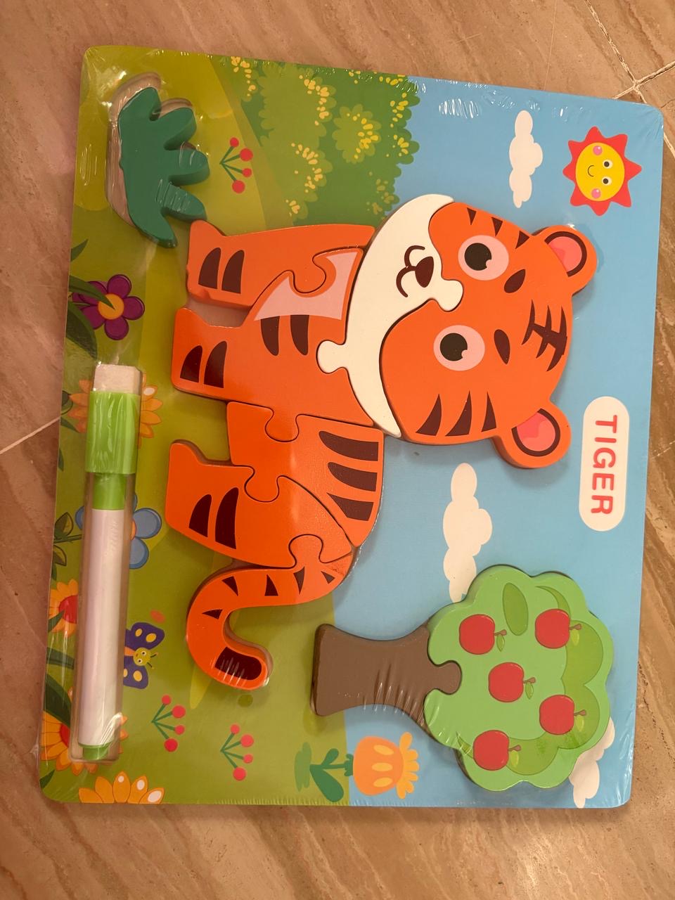 Animal puzzle with white board